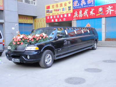 鲜花婚车